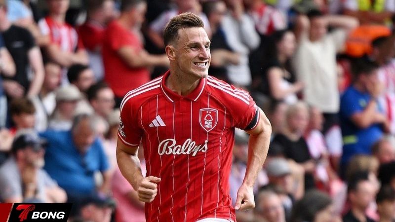 Sự trở lại của Chris Wood củng cố sức mạnh hàng công